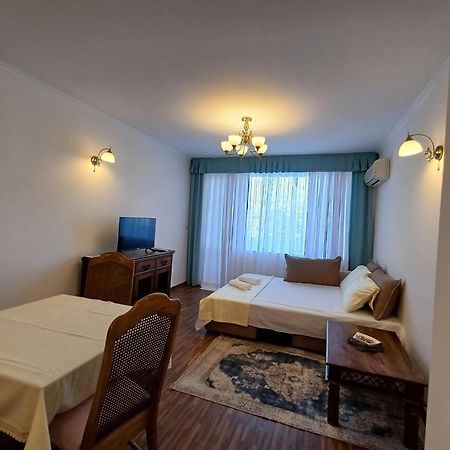 סנט קונסטנטין והלנה Wild Cherry Apartments מראה חיצוני תמונה