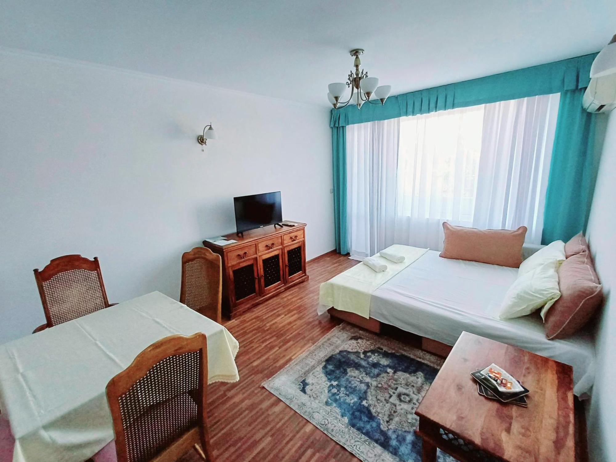 סנט קונסטנטין והלנה Wild Cherry Apartments מראה חיצוני תמונה